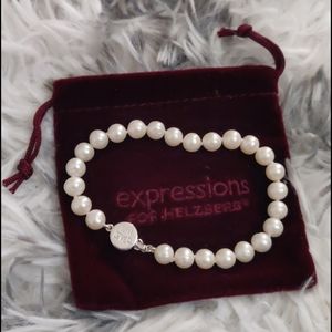 Helzberg Diamonds freshwater pearl bracelet